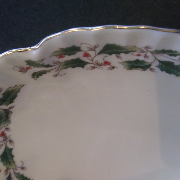 Made in Japan Porcelain Ware Bon Bon Candy trinket dish Holly Christmas - Picture 8 of 15